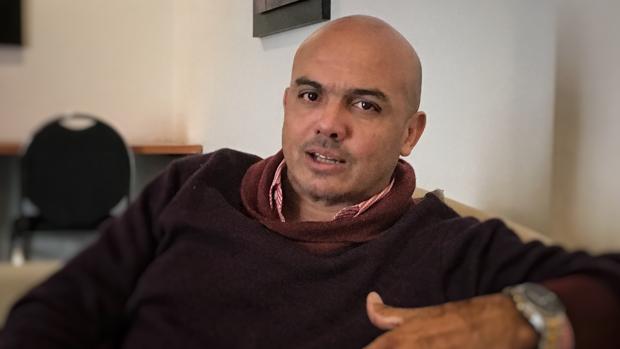 El mayor general retirado Clíver Alcalá Cordones, durante su entrevista con ABC