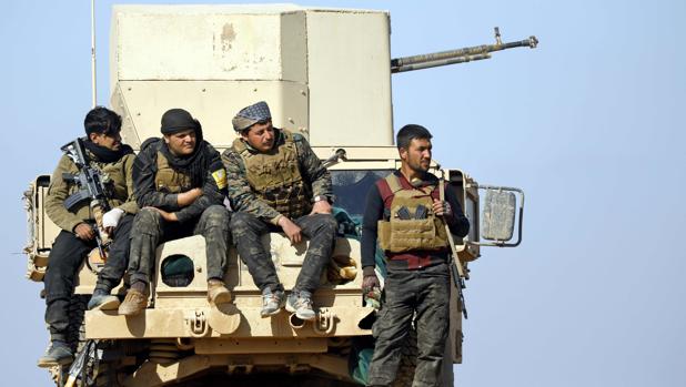 Los combatientes de las Fuerzas Democráticas de Siria en Baghouz