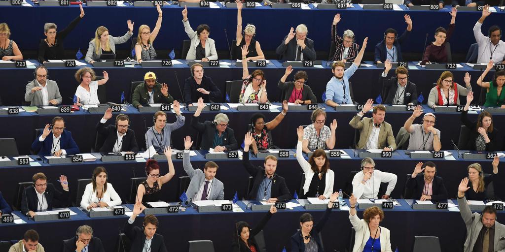El Parlamento Europeo pide nuevas sanciones contra el régimen de Maduro por su «feroz» represión
