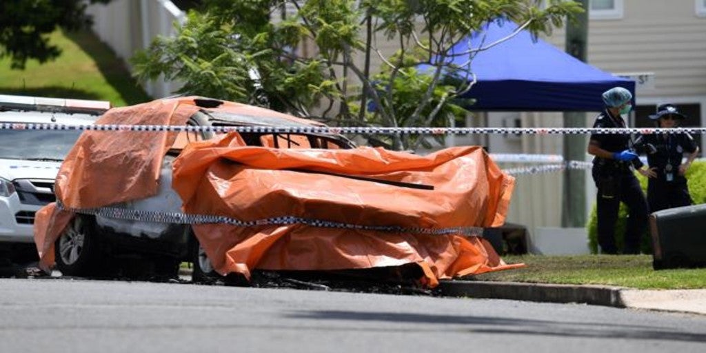 Mueren tres niños con sus padre después de que su coche comenzara a arder en Australia