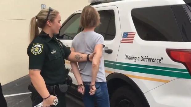Detenida una mujer por dejar morir a su novio tras encerrarlo en una maleta