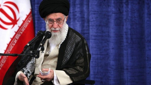 Jamenei acusa a Estados Unidos de «fabricar el virus para Irán»