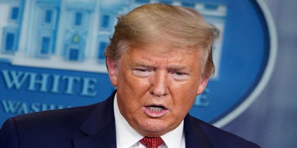Trump dice que mandará material sanitario a España a petición de Sánchez
