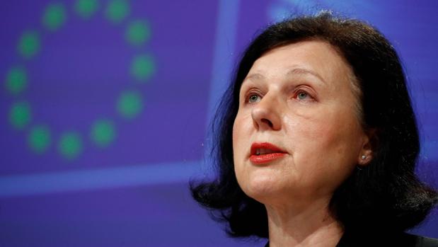 La UE abre expendiente sancionador a Polonia y pone en duda la limpieza de sus próximas elecciones