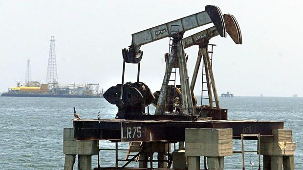 Irán no podrá arreglar las refinerías de Venezuela, como no pudo Rusia