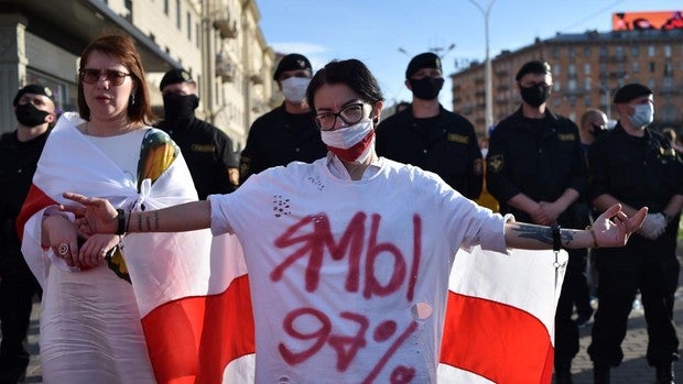 El dictador bielorruso se jacta de no haber tomado medidas contra la pandemia