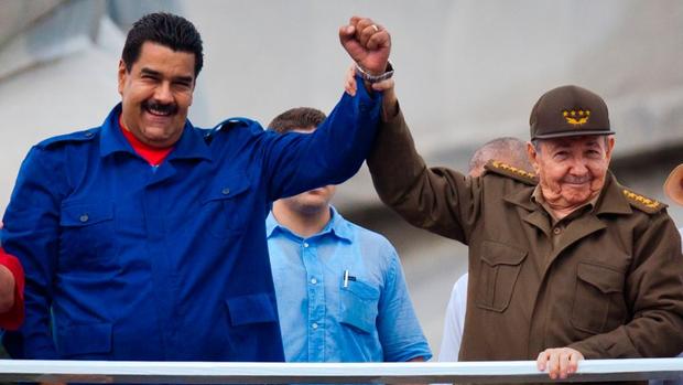 Más de 220.000 cubanos han pasado por Venezuela en 21 años de chavismo