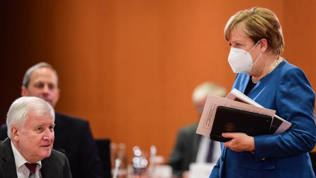 merkel-gabinete-kMTE--620x349@abc