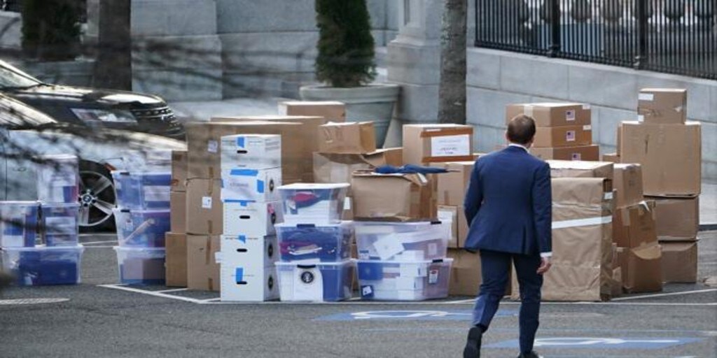 Comienza La Mudanza En La Casa Blanca Trump Recoge Sus Pertenencias Y Se Hace Viral En Redes