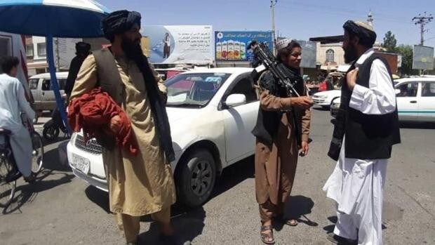 Talibanes en Herat, la tercera ciudad de Afganistán, que ya controlan