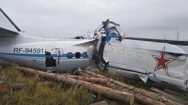 La aeronave se partió en dos tras el impacto
