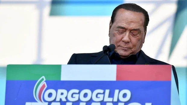 Silvio Berlusconi se retira de la carrera por la presidencia de la República italiana