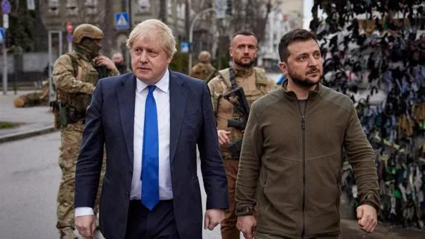 Moscú prohíbe a Boris Johnson entrar en Rusia