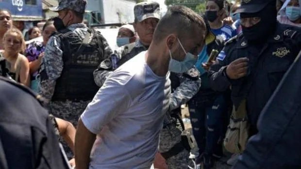 El Salvador ha detenido ya a más de 40.000 personas desde la imposición del estado de excepción