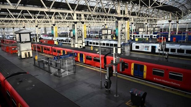 50.000 trabajadores se suman a la peor huelga ferroviaria en el Reino Unido en 30 años