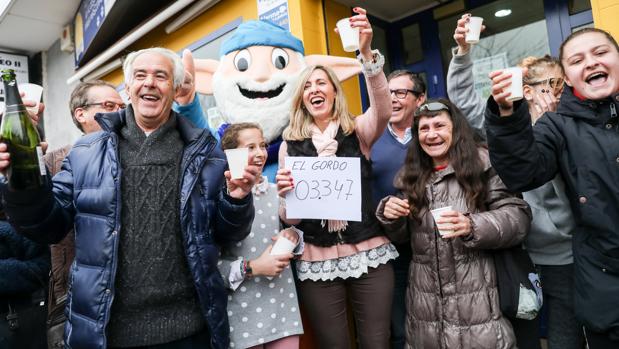La felicidad bañó ayer el número 22 de plaza de Europa, en Torrejón de Ardoz
