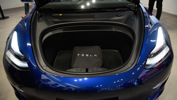 Maletero delantero en un Tesla Model3
