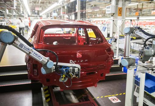 Cobots en Seat Martorell bautizan a los modelos Ibiza y Arona