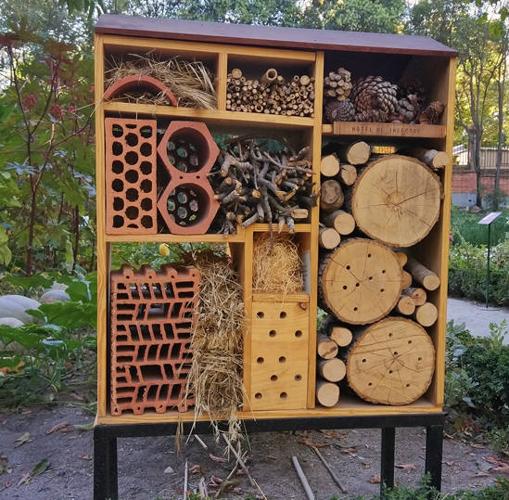 Se trata de una estructura diseñada para albergar a distintas especies en los diferentes compartimentos