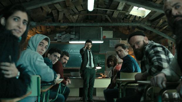 Una de las escenas del capítulo piloto de La casa de papel en la que se ve a sus principales protagonistas