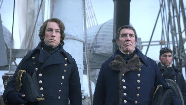 Tobias Menzies, junto a Ciarán Hinds en «The Terror»