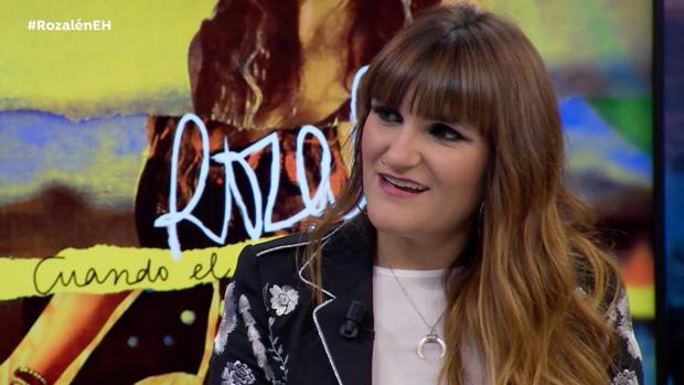 Rozalén, en el plató de «el Hormiguero»