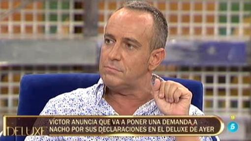 Víctor Sandoval contestando a su ex marido, Nacho Polo