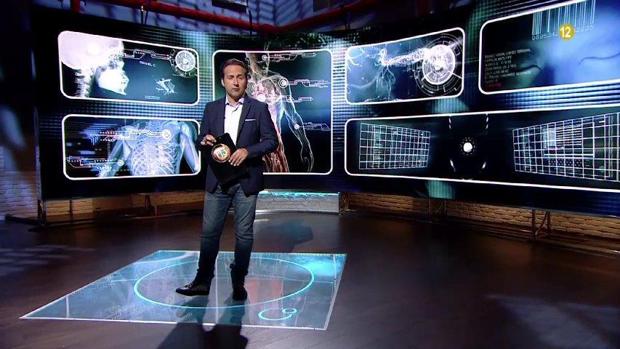 Iker Jiménez en el plató de «Cuarto Milenio», su espacio semanal en Cuatro