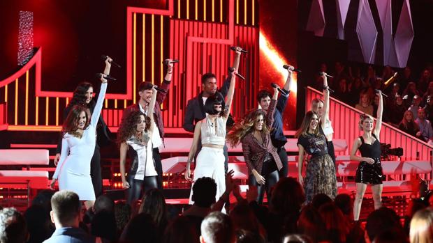 Los concursantes, en la actuación grupal de la Gala 7 de «OT 2018»