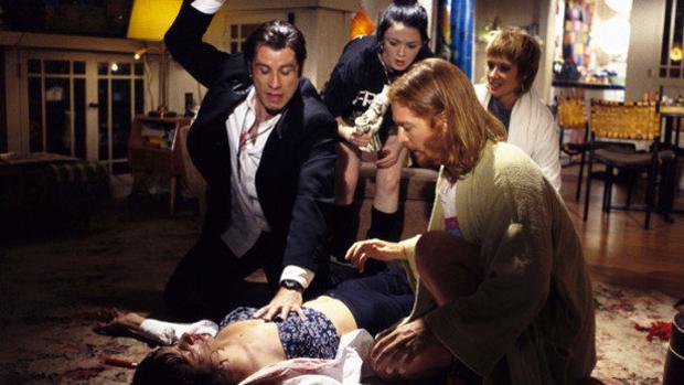 Momento en que Vincent Vega trata de reanimar a Mia Wallace en «Pulp Fiction»