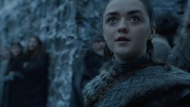 La reacción de Arya al ver a uno de los dragones