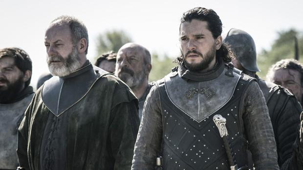 Jon Nieve (Kit Harington), junto a Davos Seaworth (Liam Cunningham) en «Juego de Tronos»