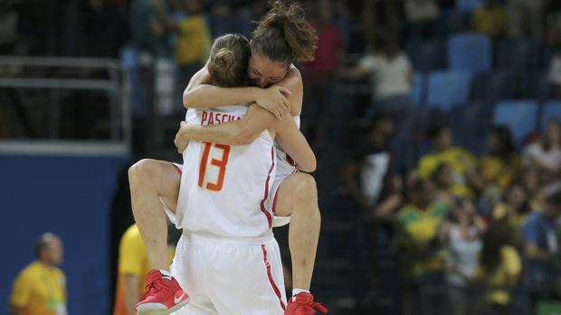 Lucila Pascua y Laia Palau se abrazan en los Juegos Olímpicos de Río