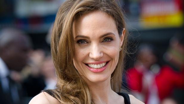A la actriz Angelina Jolie se le extrajeron las trompas de Falopio y los ovarios cuando descubrió que tenía BRCA1