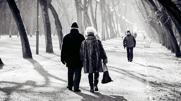 Pasear es un ejercicio que nos ayuda a prevenir el alzhéimer