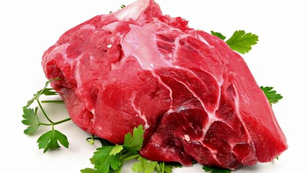 La investigación del ISGlobal subraya que muchos microbios que infectan a humanos pueden transmitirse a través de alimentos contaminados