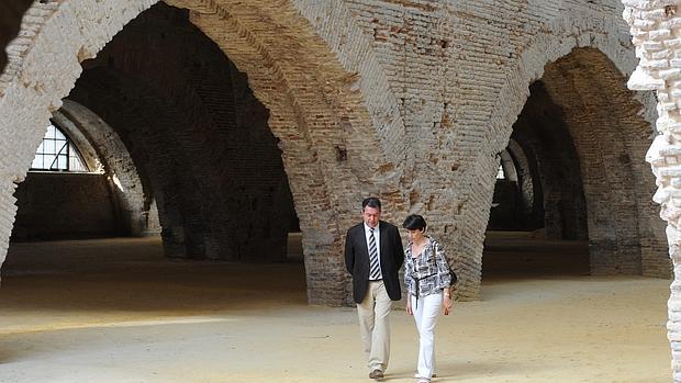 Juan Espadas en una visita a las Realesl Atarazanas de Sevilla
