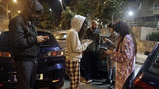 Vecinos de Melilla salieron a las calles en pijama
