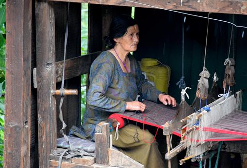 Gracias a la cuantía del microcrédito, estas mujeres abren sus pequeños negocios o arriendan tiendas para su explotación