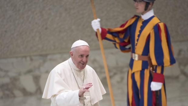 El Papa Francisco preside la audiencia general semanal en el aula Pablo VI en la Ciudad del Vaticano