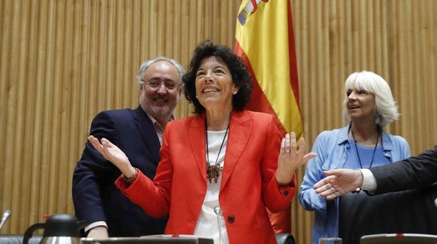 La ministra de Educación y Formación Profesional, Isabel Celaá