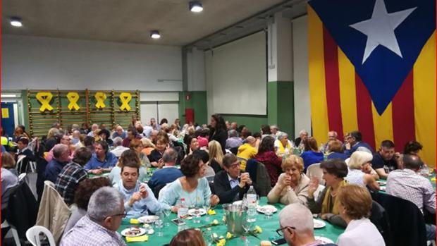 La ANC recauda fondos para los políticos presos en una escuela pública