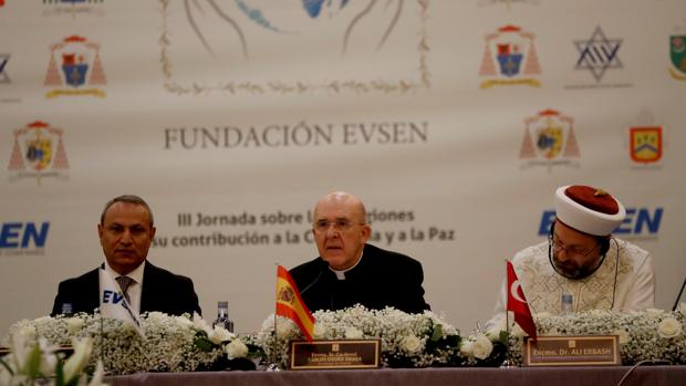 El arzobispo de Madrid, Carlos Osoro, participa en la Conferencia sobre la contribución de las religiones a la paz