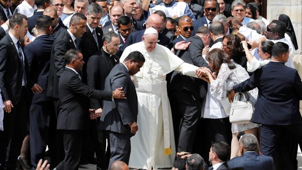 El Papa Francisco visita la catedral basílica Santa Maria La Antigua durante la JMJ de Panamá