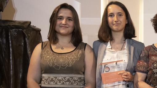 Sofya Shustrova y Rebecca Rowena Peña, representantes de la asociación EQÜES