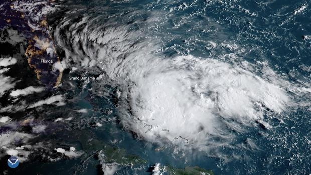 Imagen de la tormenta tropical obtenida por la Administración Nacional Oceánica y Atmosférica (NOAA)