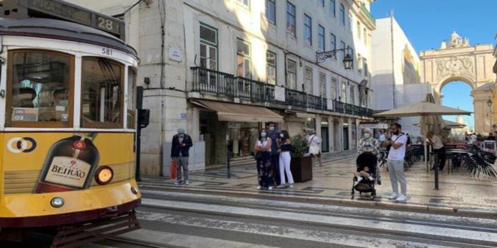 Portugal começa a exigir atestado de saúde para entrar em hotéis e restaurantes