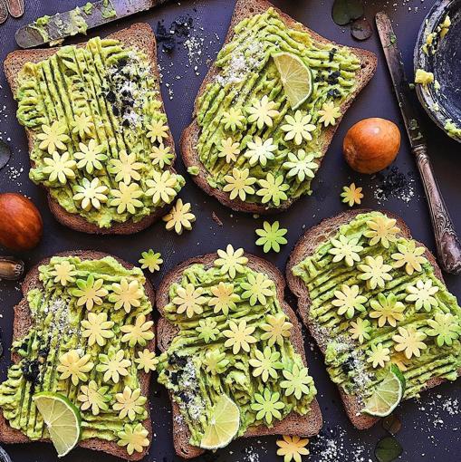 Tostas con aguacate