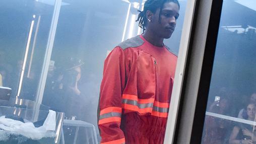Calvin Klein apuesta por la ropa de trabajo este otoño