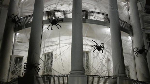 Imagen de la decoración de la Casa Blanca durante Halloween 2017
